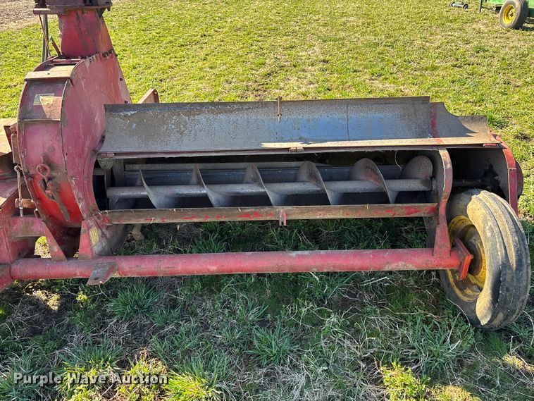 image for item EA4757 Sperry New Holland 36 forage harvester