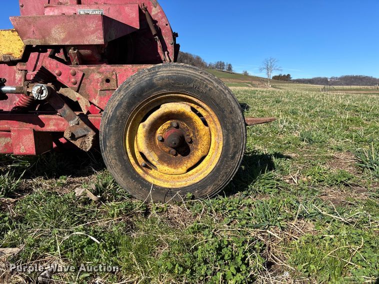 image for item EA4757 Sperry New Holland 36 forage harvester