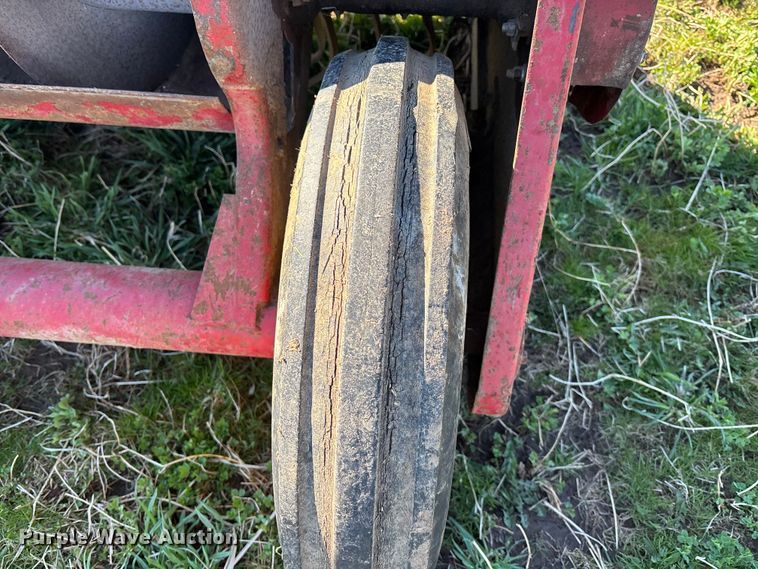 image for item EA4757 Sperry New Holland 36 forage harvester