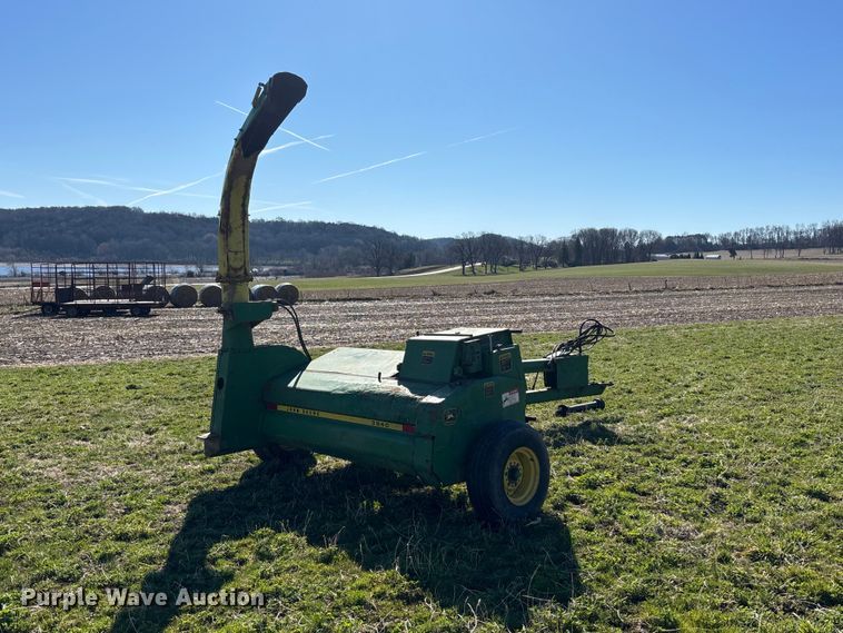 image for item EA4758 John Deere 3940 forage harvester
