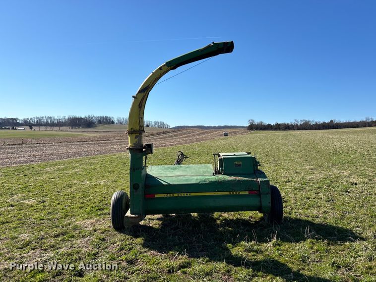 image for item EA4758 John Deere 3940 forage harvester