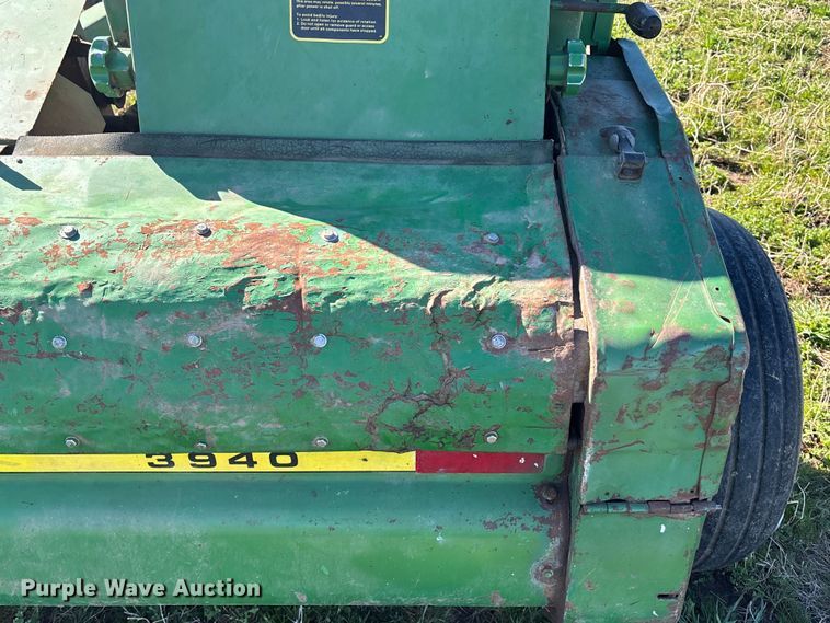 image for item EA4758 John Deere 3940 forage harvester