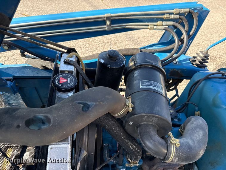 image for item EC4577 1996 New holland 1715 MFWD tractor