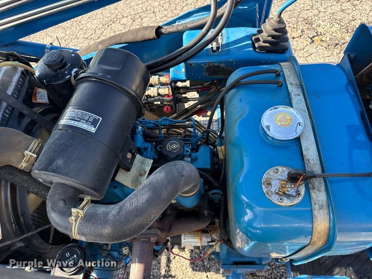 image for item EC4577 1996 New holland 1715 MFWD tractor