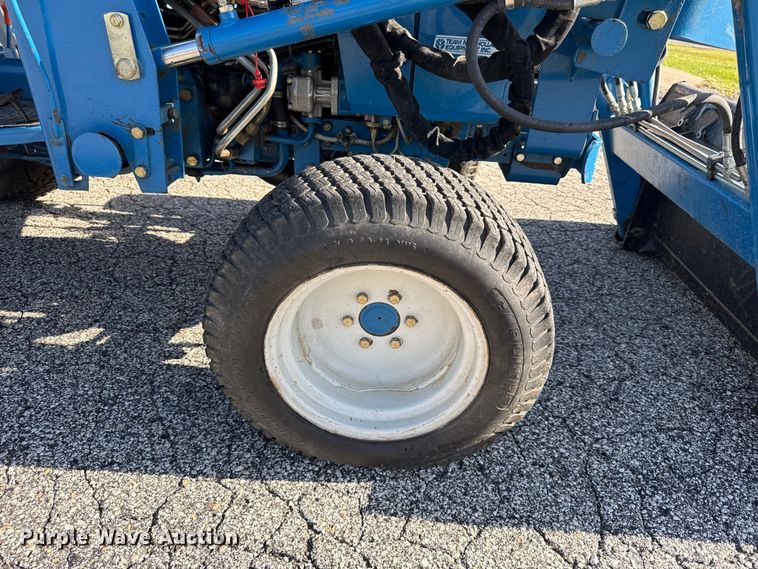 image for item EC4577 1996 New holland 1715 MFWD tractor