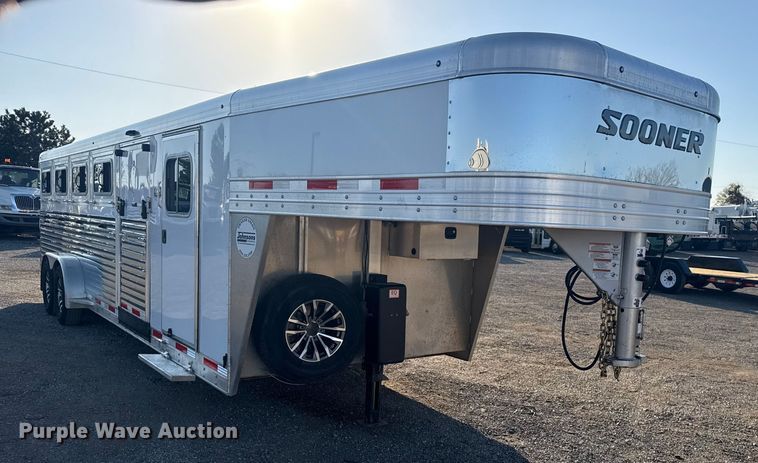 image for item EG1716 2025 Exiss Sooner Trailer Mfg. Sooner Select 7026 livestock trailer