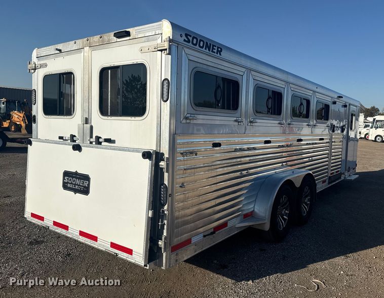 image for item EG1716 2025 Exiss Sooner Trailer Mfg. Sooner Select 7026 livestock trailer