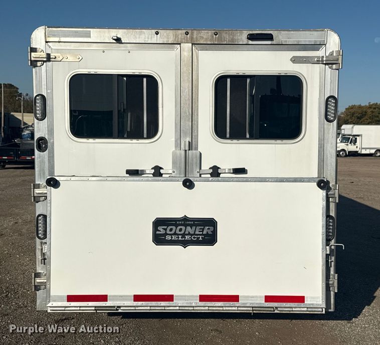 image for item EG1716 2025 Exiss Sooner Trailer Mfg. Sooner Select 7026 livestock trailer