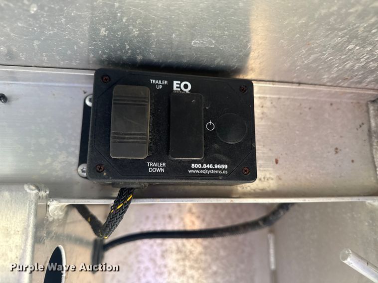 image for item EG1716 2025 Exiss Sooner Trailer Mfg. Sooner Select 7026 livestock trailer