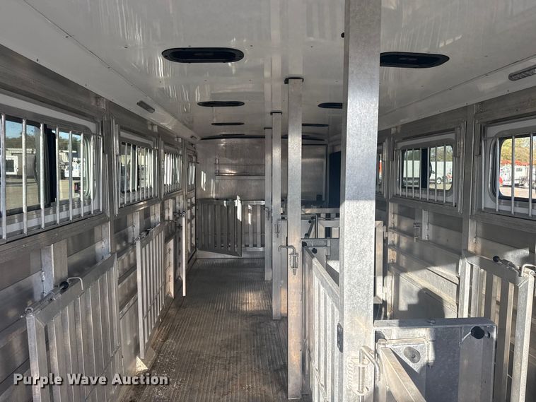 image for item EG1716 2025 Exiss Sooner Trailer Mfg. Sooner Select 7026 livestock trailer