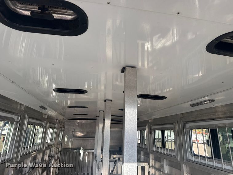 image for item EG1716 2025 Exiss Sooner Trailer Mfg. Sooner Select 7026 livestock trailer