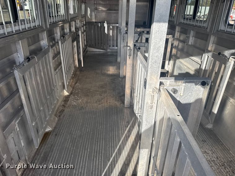 image for item EG1716 2025 Exiss Sooner Trailer Mfg. Sooner Select 7026 livestock trailer