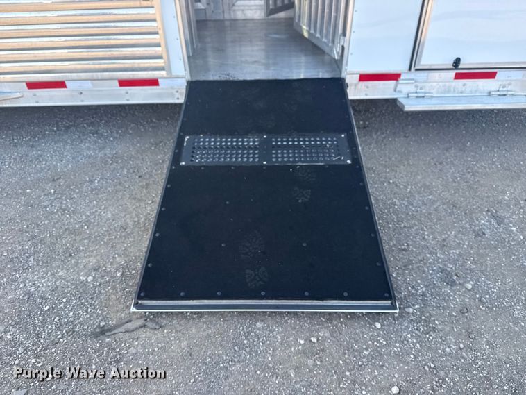 image for item EG1716 2025 Exiss Sooner Trailer Mfg. Sooner Select 7026 livestock trailer