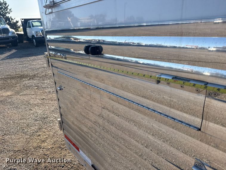 image for item EG1716 2025 Exiss Sooner Trailer Mfg. Sooner Select 7026 livestock trailer