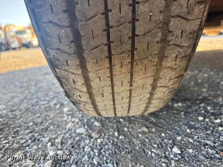 image for item EG1716 2025 Exiss Sooner Trailer Mfg. Sooner Select 7026 livestock trailer