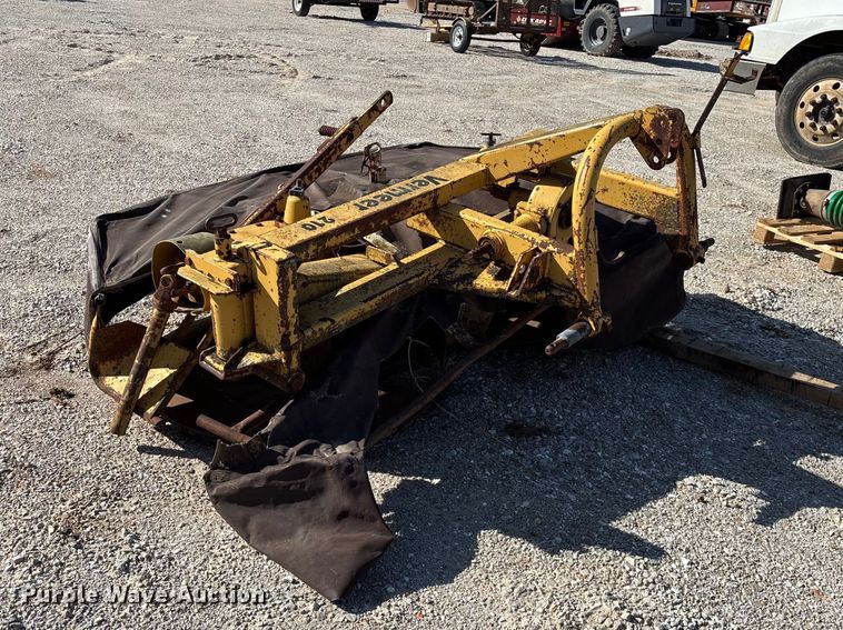 image for item EO4158 Vermeer 210 disc mower