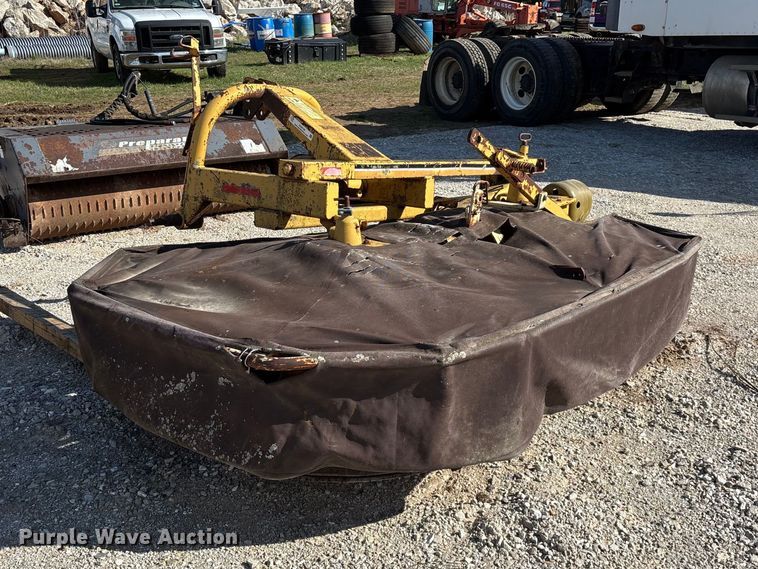 image for item EO4158 Vermeer 210 disc mower