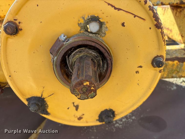 image for item EO4158 Vermeer 210 disc mower