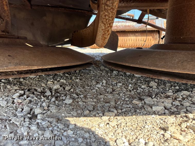 image for item EO4158 Vermeer 210 disc mower