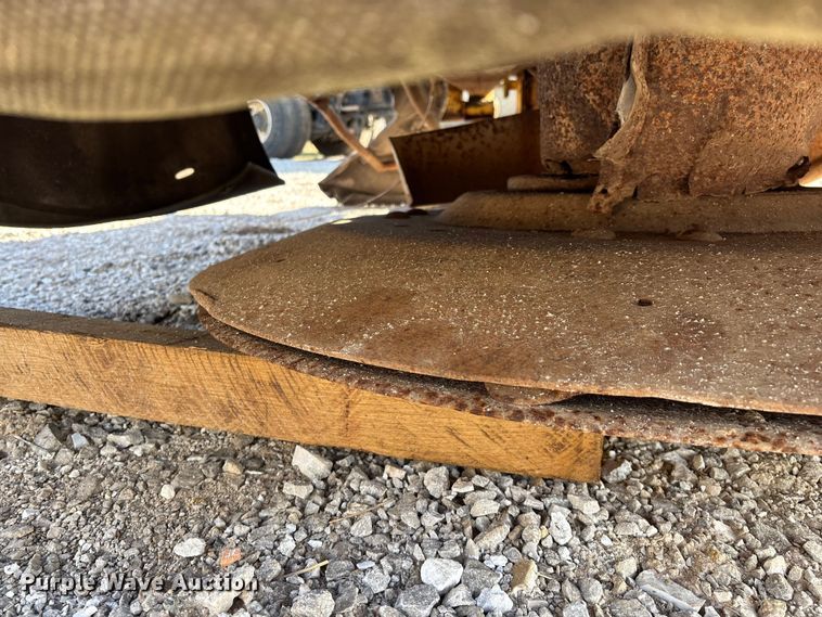 image for item EO4158 Vermeer 210 disc mower