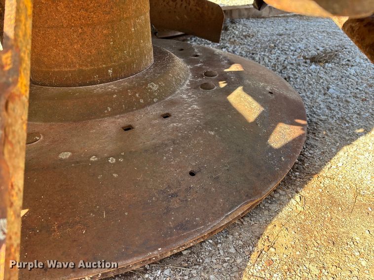 image for item EO4158 Vermeer 210 disc mower