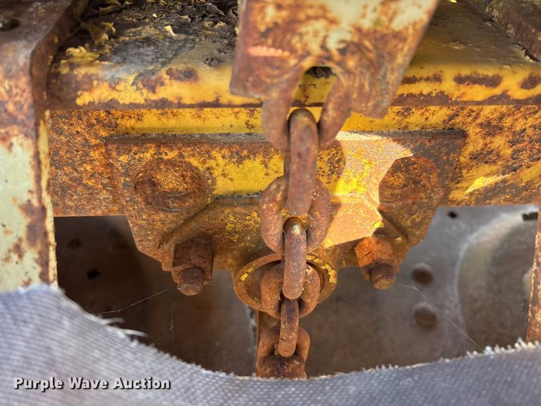 image for item EO4158 Vermeer 210 disc mower