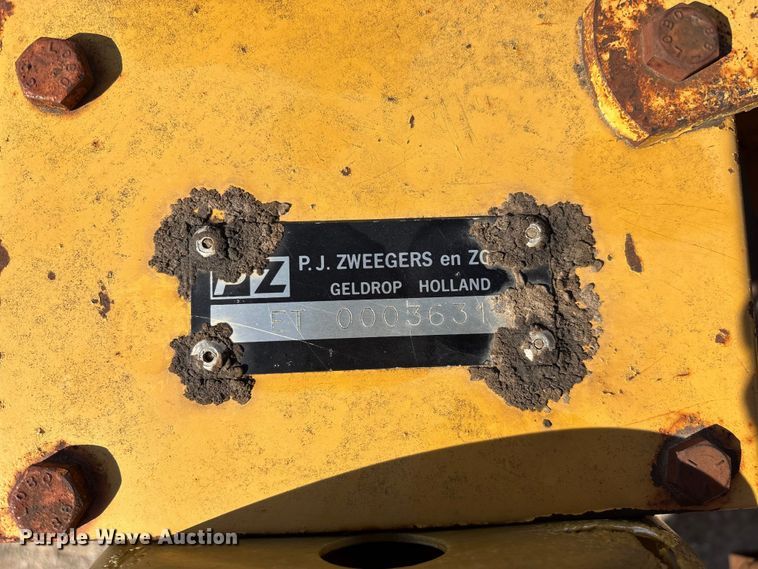 image for item EO4158 Vermeer 210 disc mower