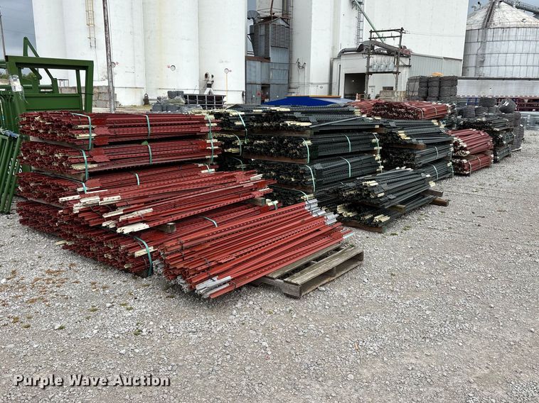 image for item EO4189 T-posts