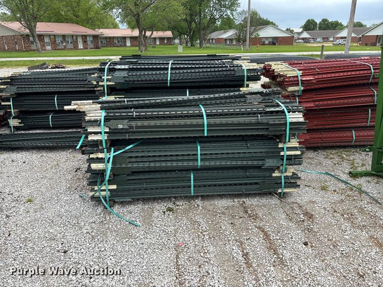 image for item EO4189 T-posts