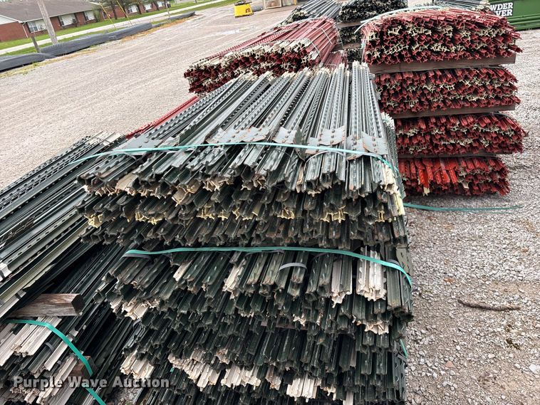 image for item EO4189 T-posts