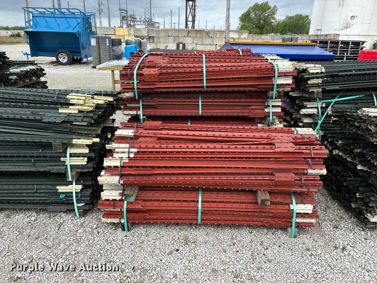 image for item EO4189 T-posts