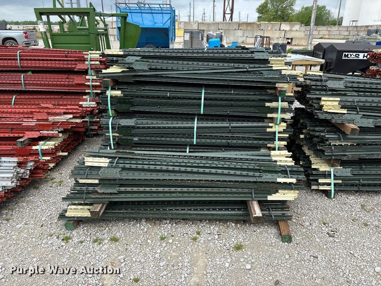 image for item EO4189 T-posts