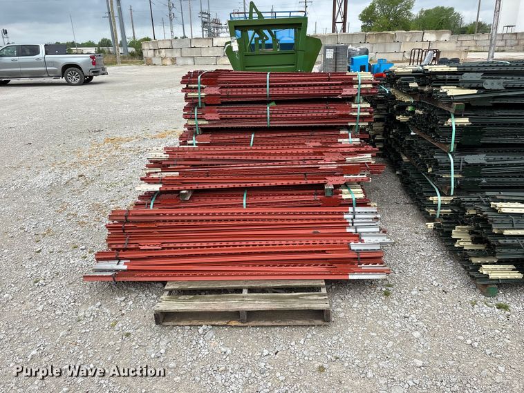 image for item EO4189 T-posts