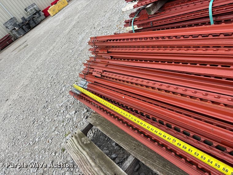 image for item EO4189 T-posts