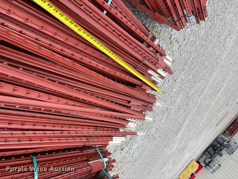 image for item EO4189 T-posts