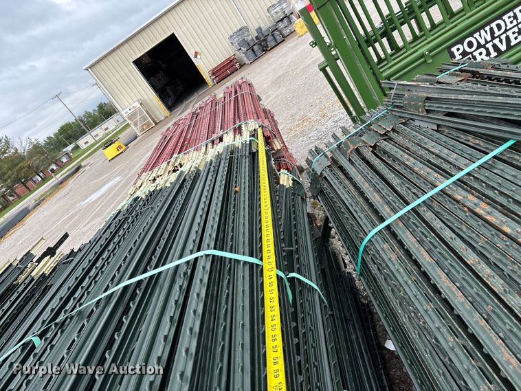 image for item EO4189 T-posts