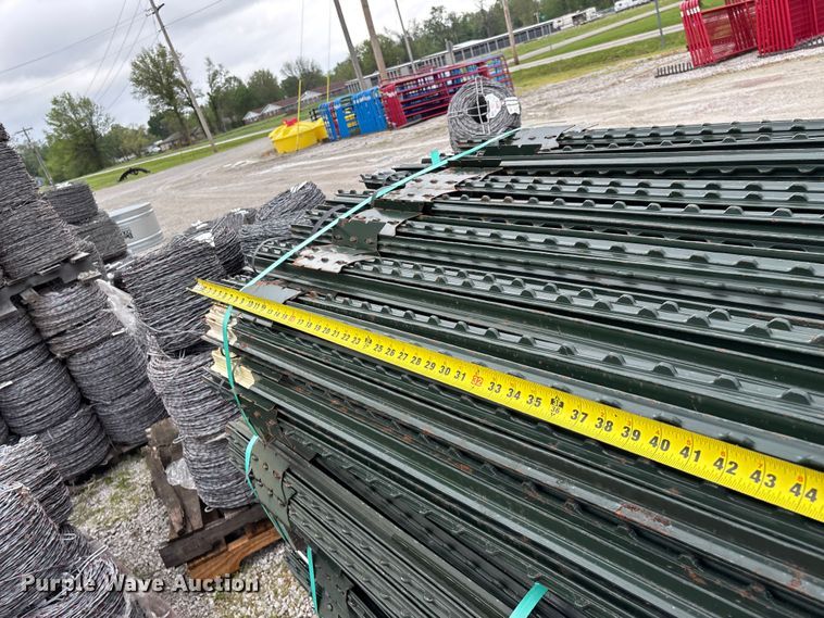 image for item EO4189 T-posts