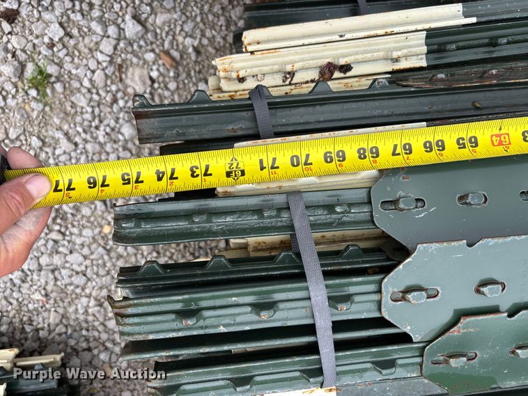 image for item EO4189 T-posts