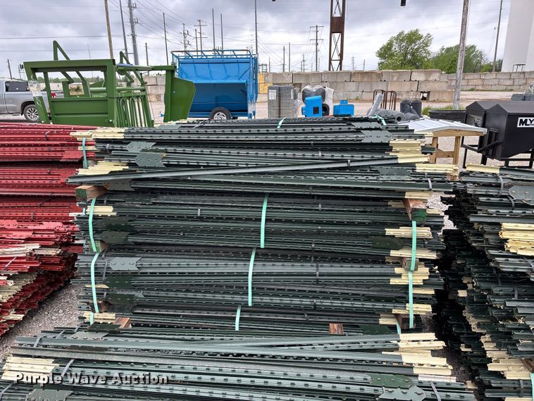 image for item EO4189 T-posts