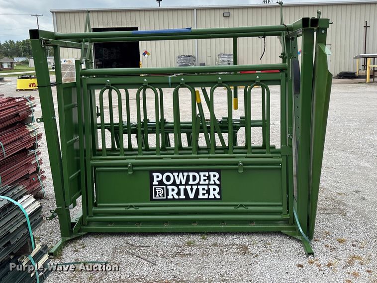 image for item EO4190 Powder River M1500 squeeze chute