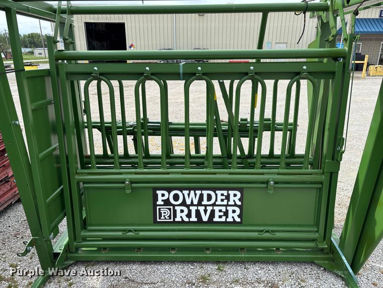 image for item EO4190 Powder River M1500 squeeze chute