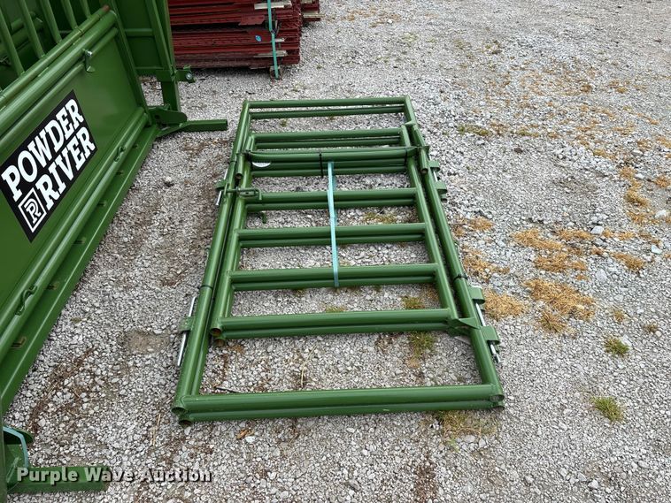 image for item EO4190 Powder River M1500 squeeze chute