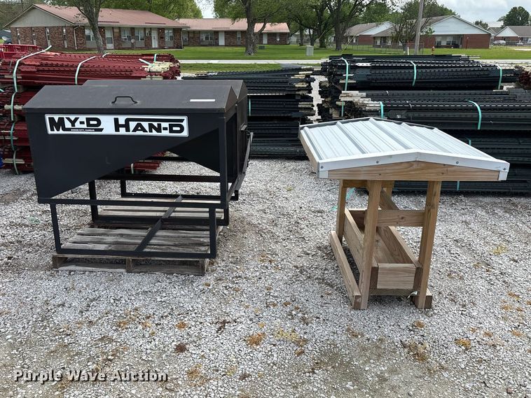 image for item EO4191 (3) livestock feeders