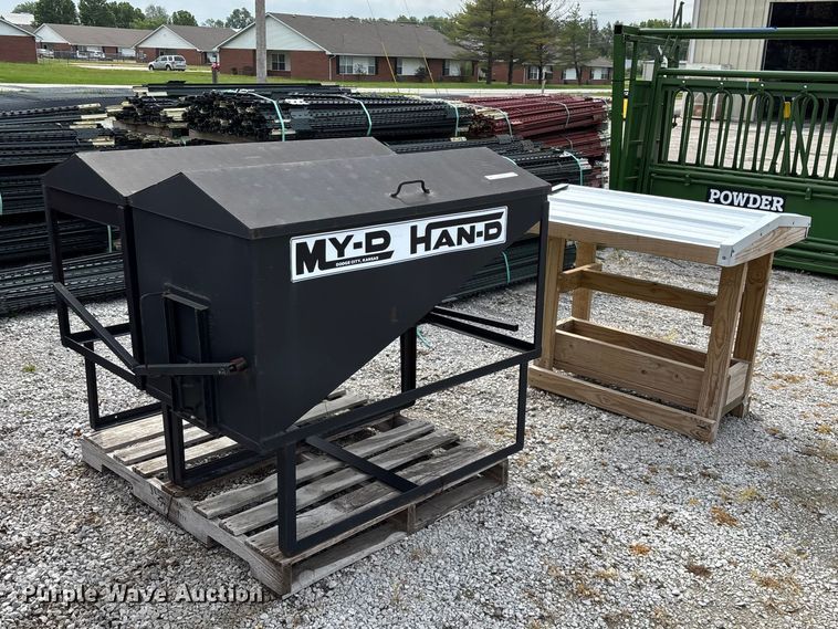 image for item EO4191 (3) livestock feeders