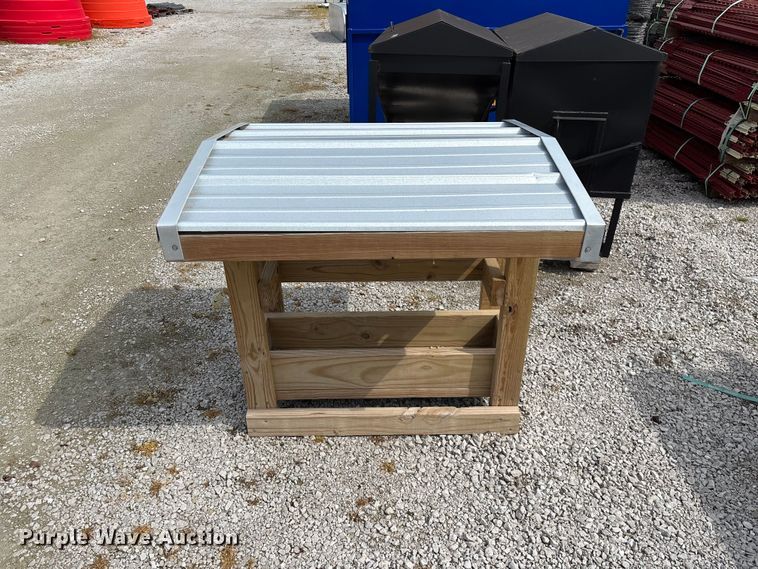 image for item EO4191 (3) livestock feeders