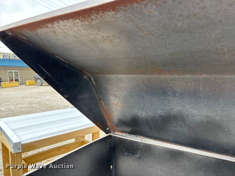image for item EO4191 (3) livestock feeders
