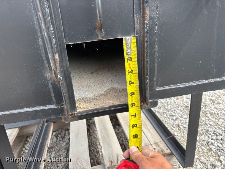 image for item EO4191 (3) livestock feeders