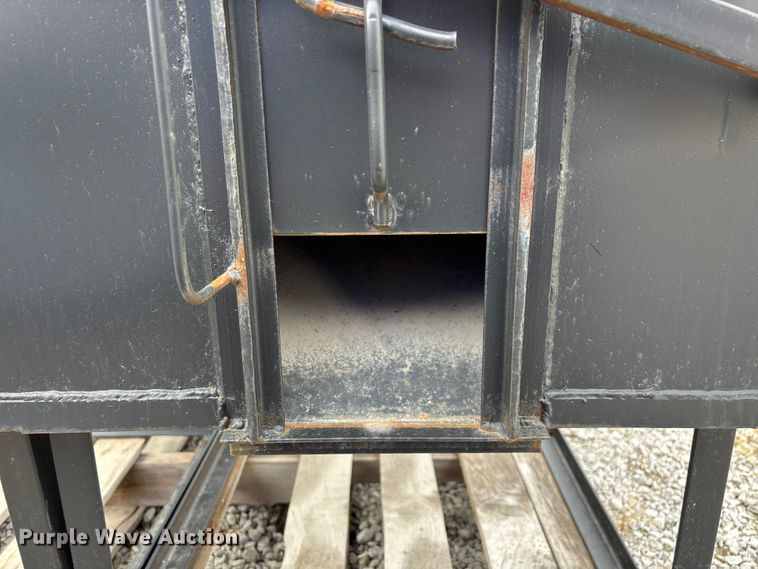 image for item EO4191 (3) livestock feeders
