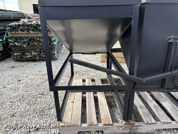image for item EO4191 (3) livestock feeders