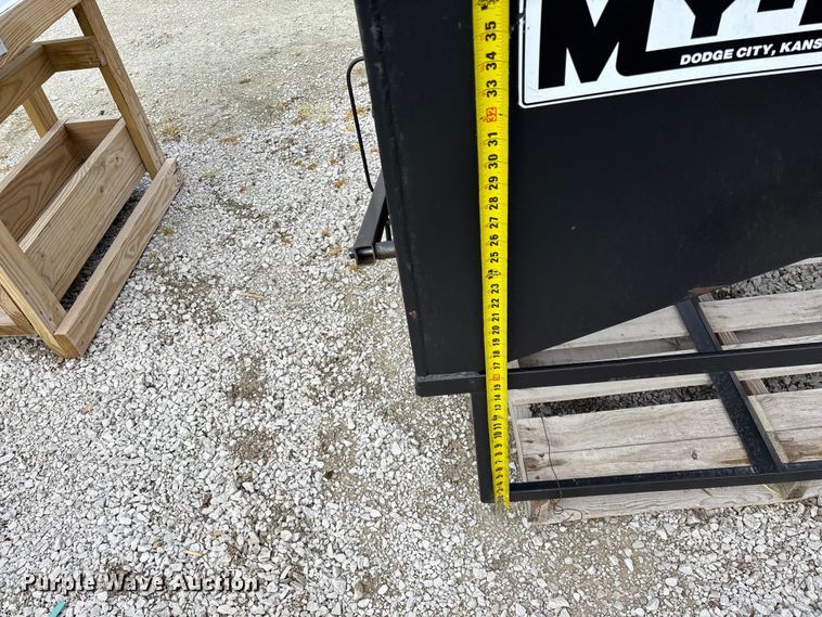 image for item EO4191 (3) livestock feeders